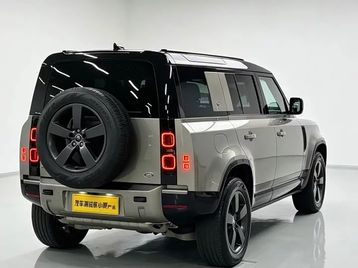 Land Rover guard