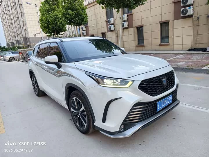 Toyota Crown Kluger