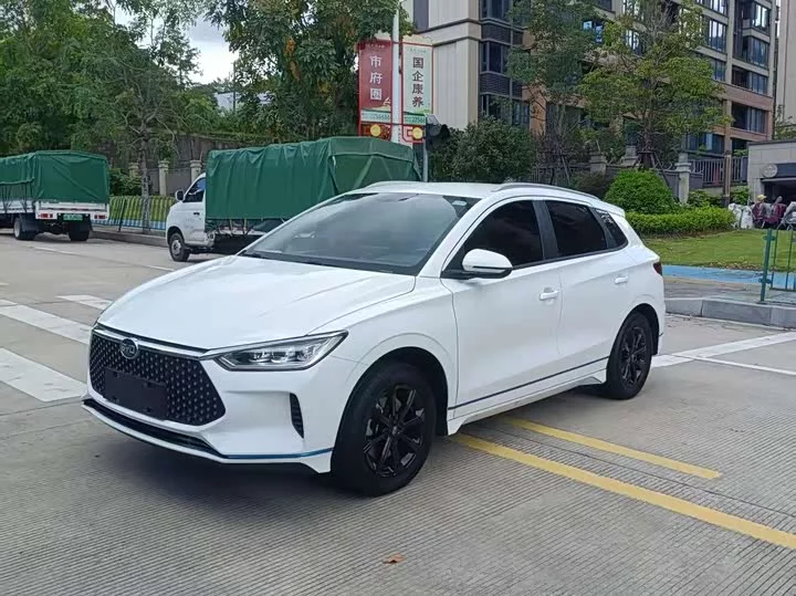 BYD e2