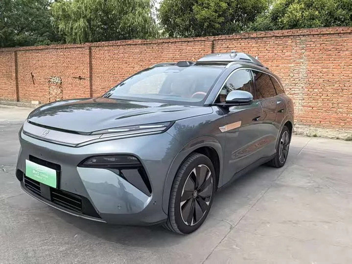 BYD Tang L