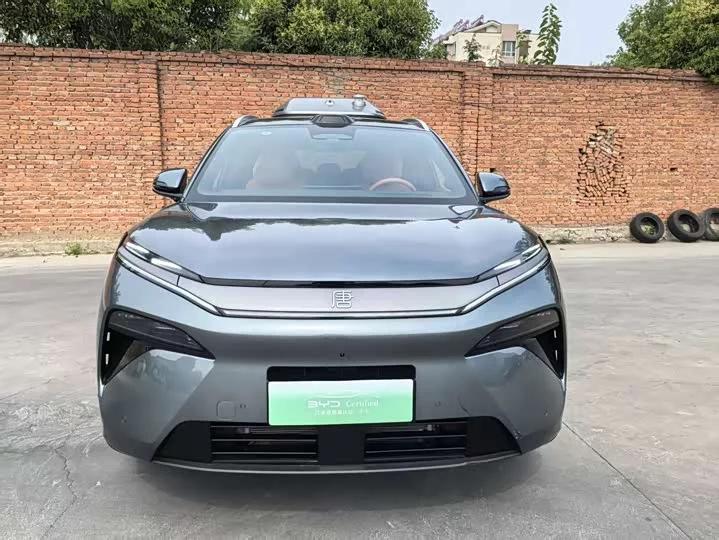 BYD Tang L