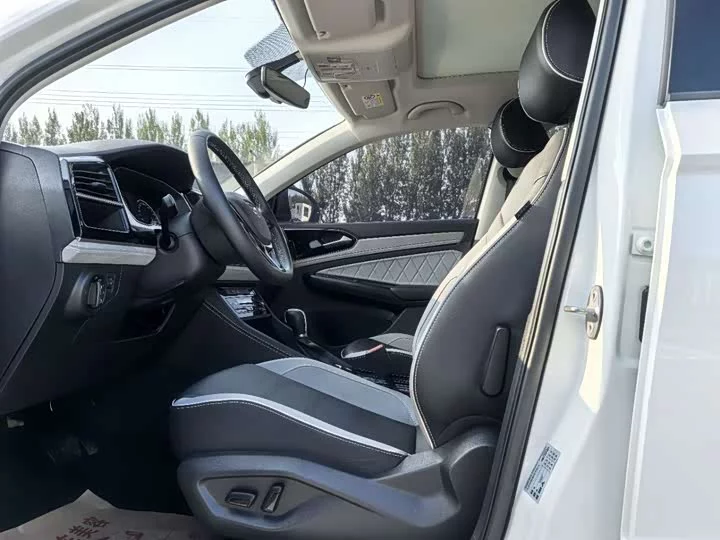 Jetta VS7