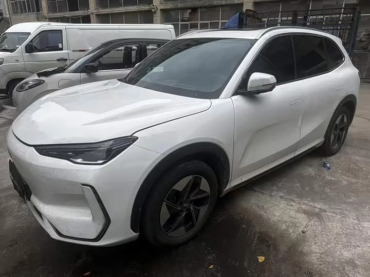 Geely Galaxy E5