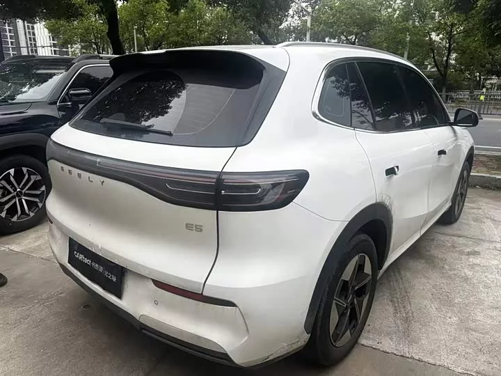 Geely Galaxy E5