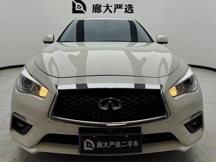 Infiniti Q50L