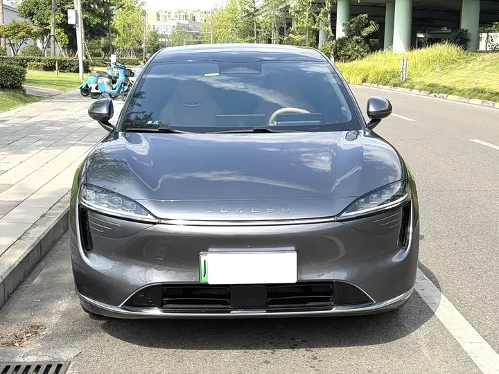 Luxeed R7