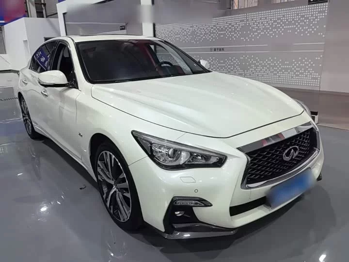 Infiniti Q50L