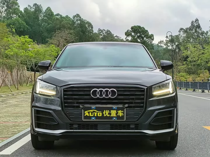 Audi Q2L