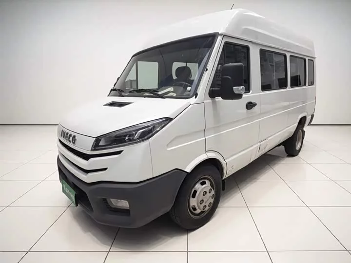 Iveco proud