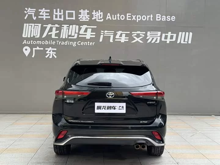 Toyota Crown Kluger