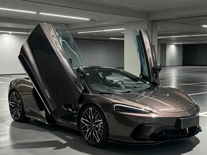 McLaren GT