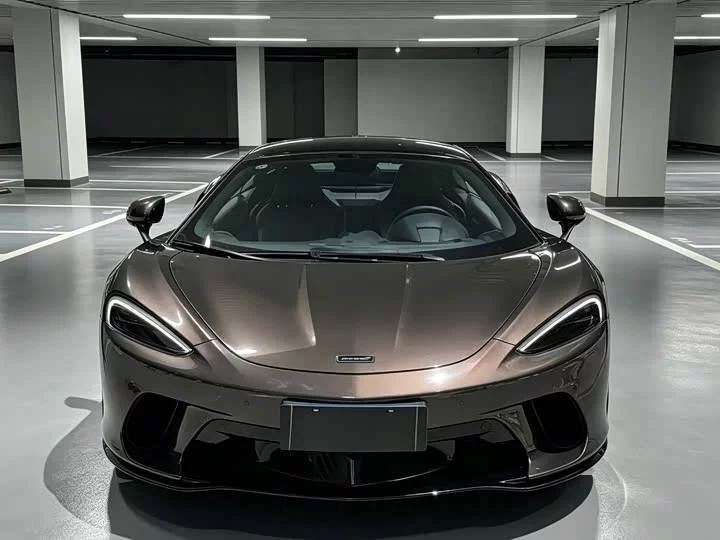 McLaren GT