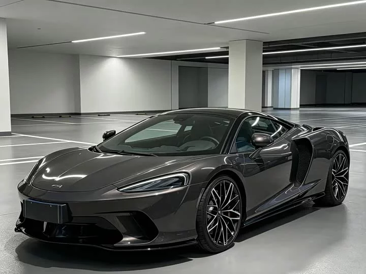 McLaren GT