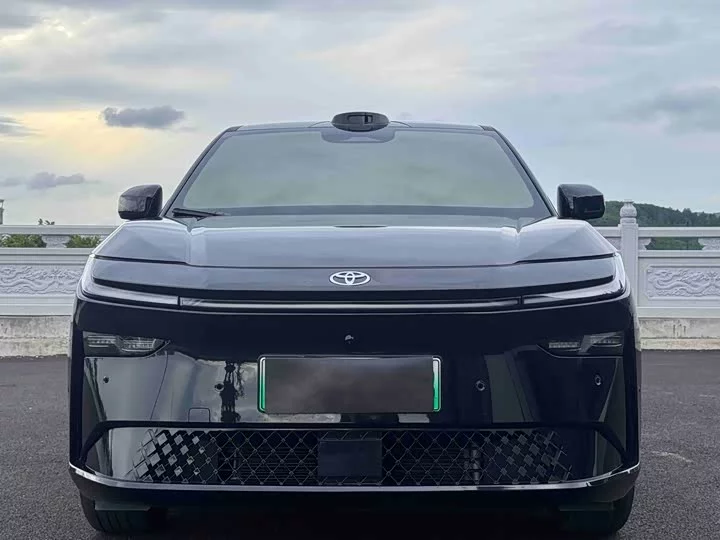 Toyota Bozhi 3X