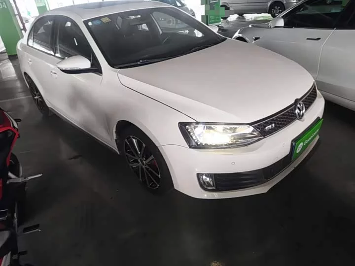 Volkswagen Sagitar