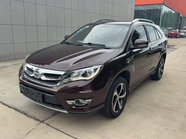 BYD S7