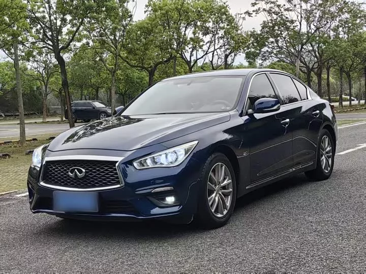 Infiniti Q50L
