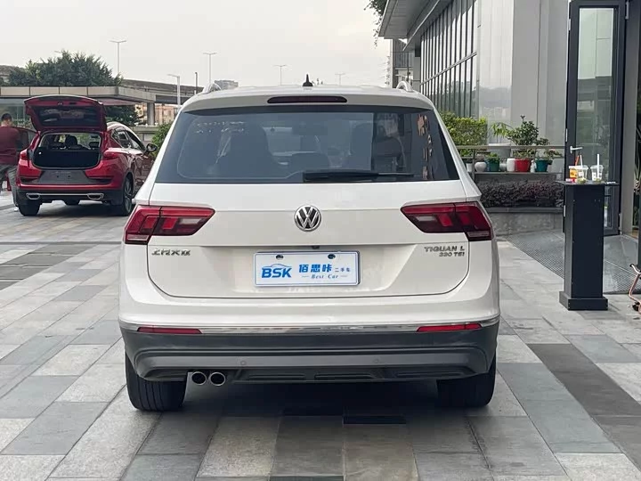 Volkswagen Tiguan L
