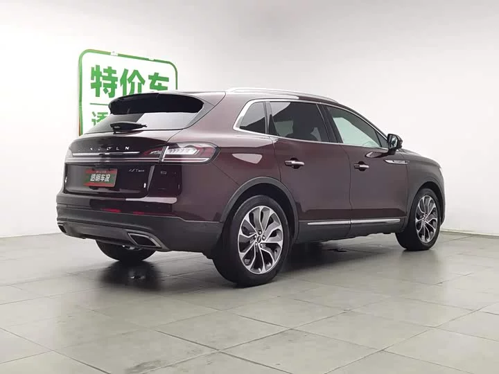 Lincoln Voyager