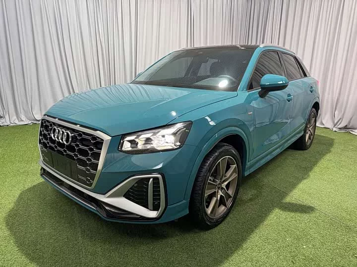 Audi Q2L