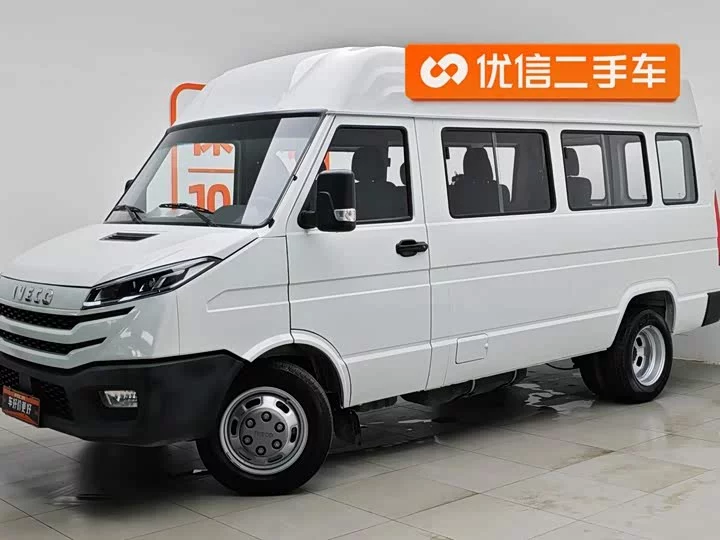 Iveco proud