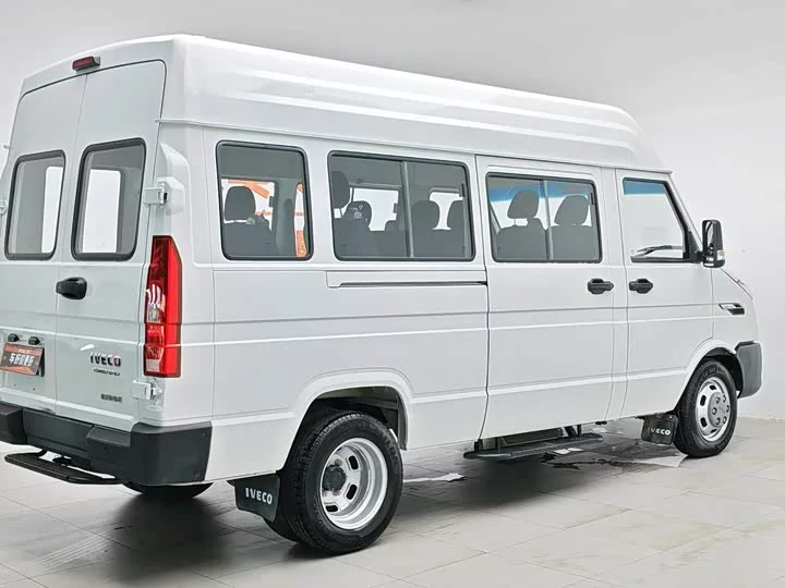 Iveco proud