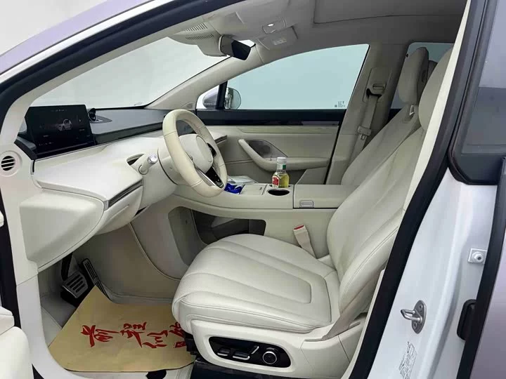 Luxeed R7