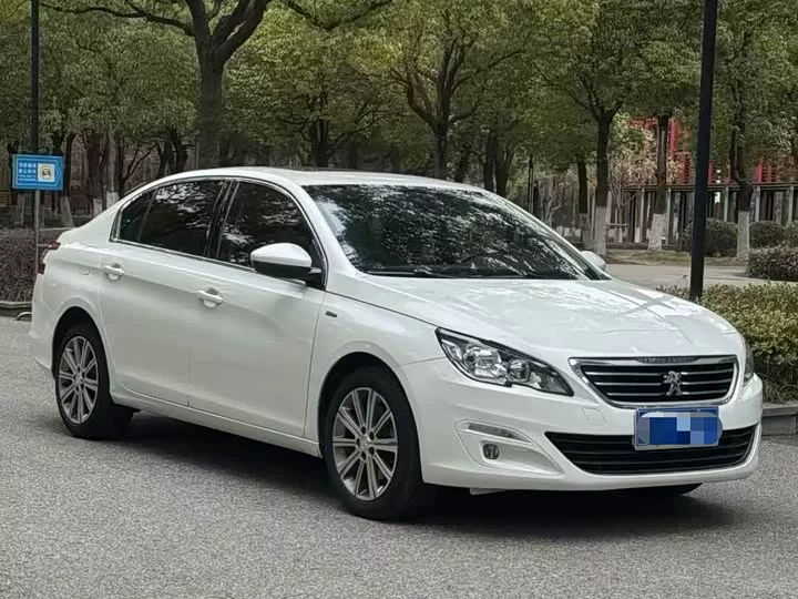 Peugeot 408
