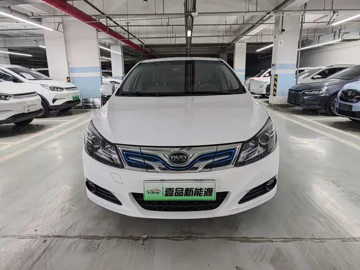 BYD e5