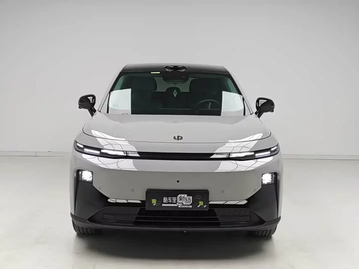 Leapmotor B10