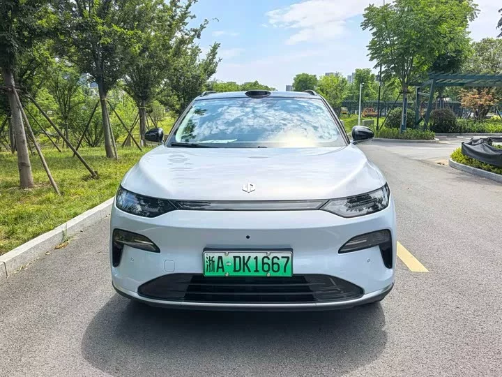 Leapmotor Zero running C11