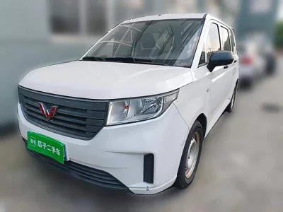 Wuling Hongguang PLUS