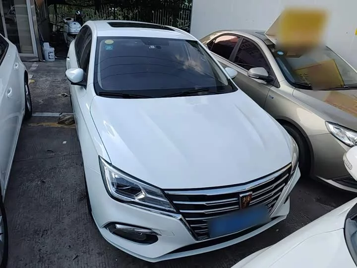 Roewe i5