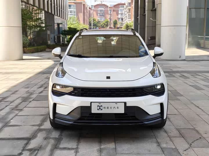 Lynk & Co 01 EM-P