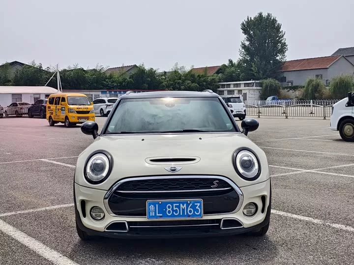 MINI CLUBMAN