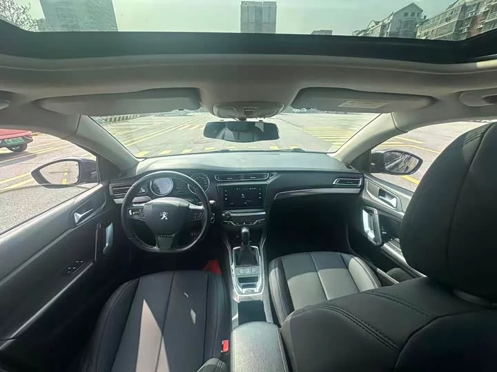 Peugeot 408