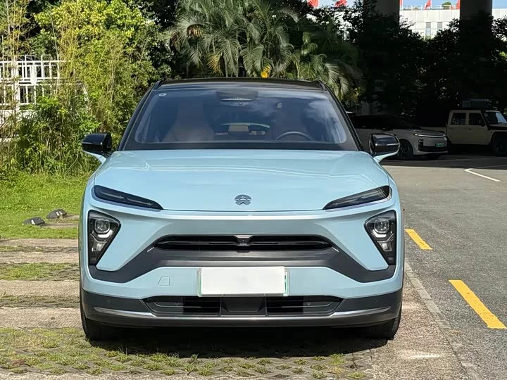 NIO ES6