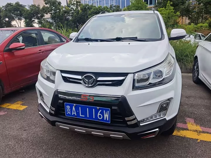 BAIC S3