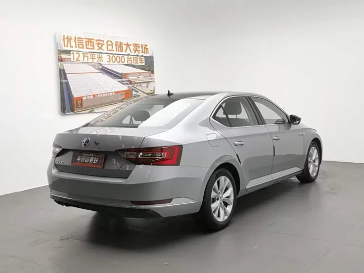 Skoda SuperB