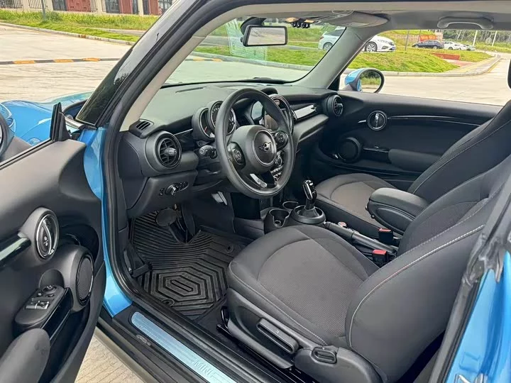 MINI 
