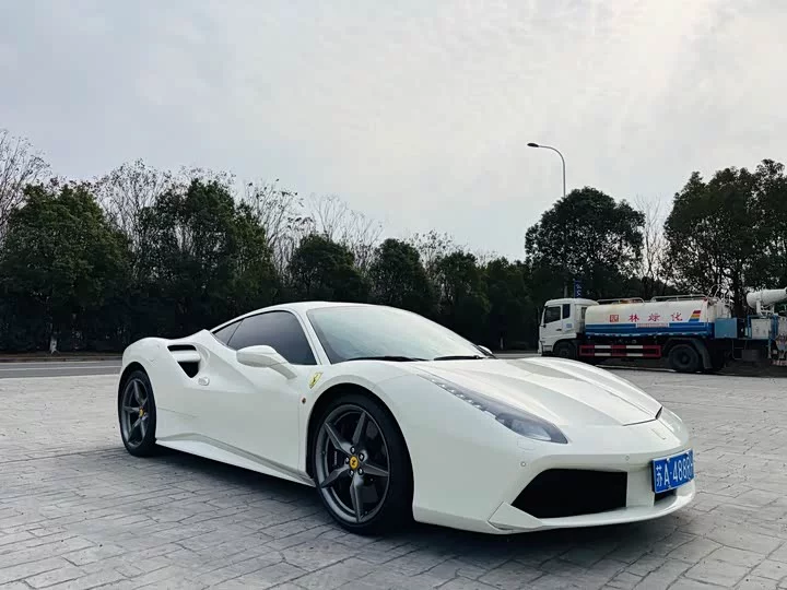 ferrari 488