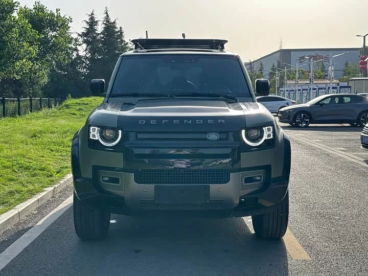 Land Rover guard