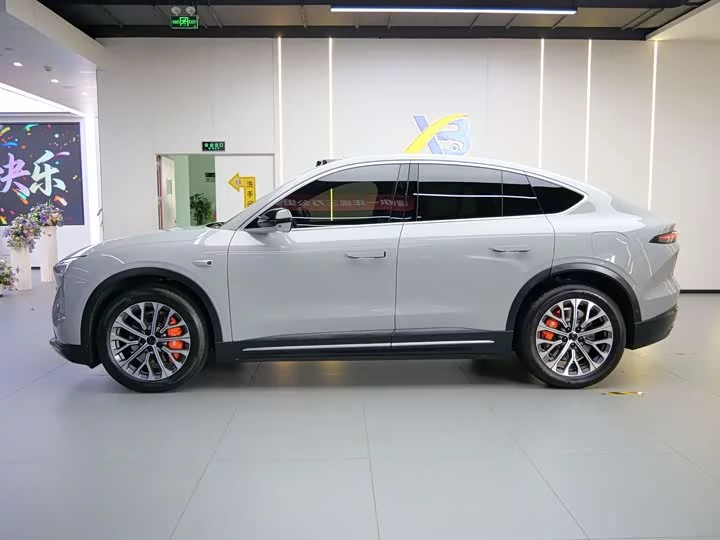 NIO EC6