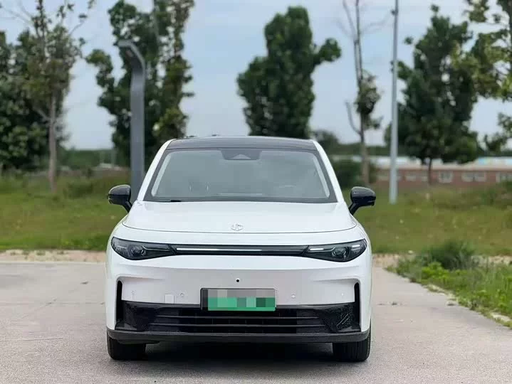 Leapmotor Zero running C10