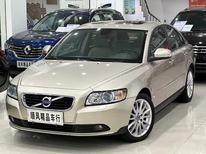 Volvo S40