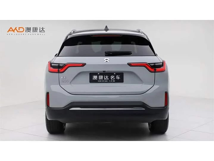 NIO ES6