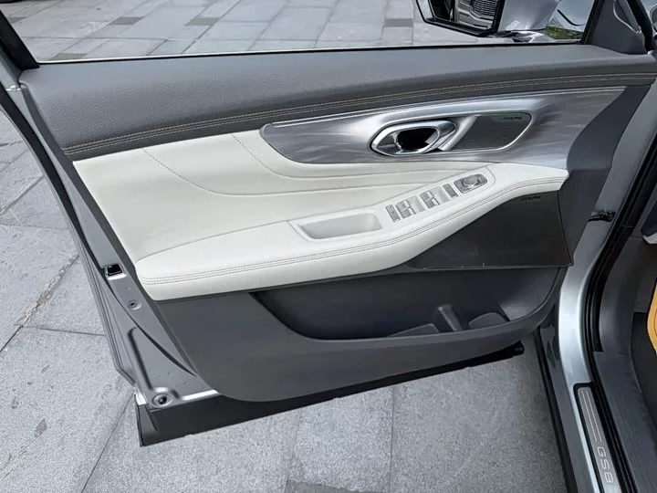GAC Trumpchi GS8