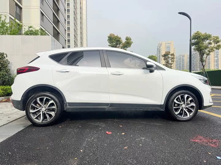 Geely Emgrand GS