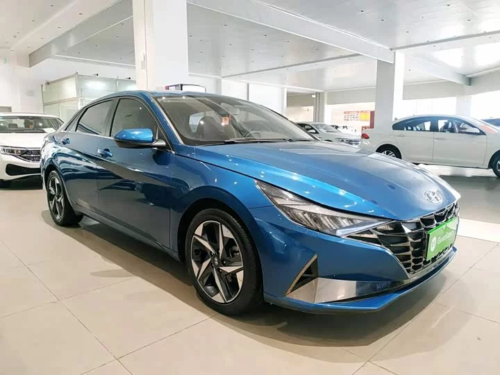 Hyundai Elantra