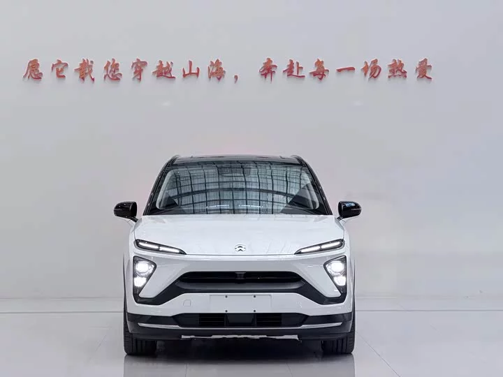 NIO ES6